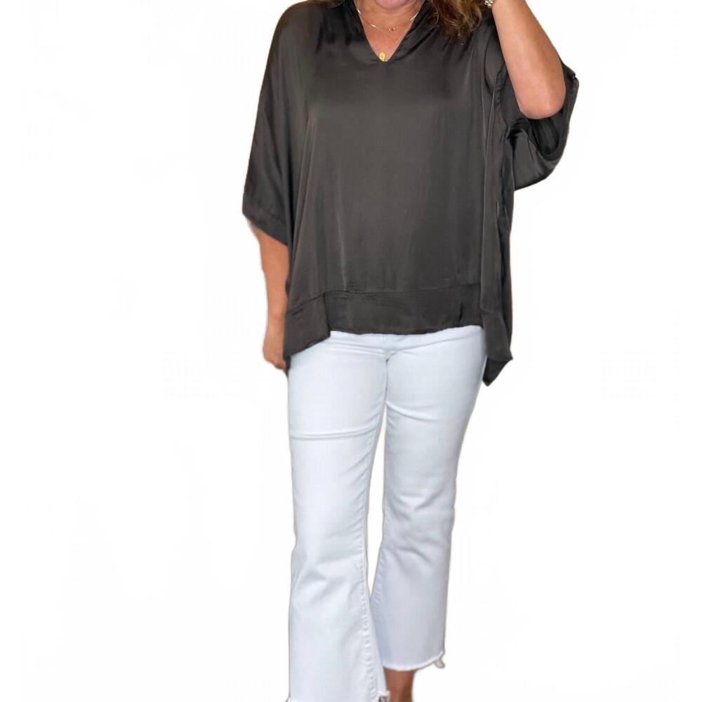 NEW SOFIA COLLECTIONS maria silk top in 46% viscose, 66% rayon